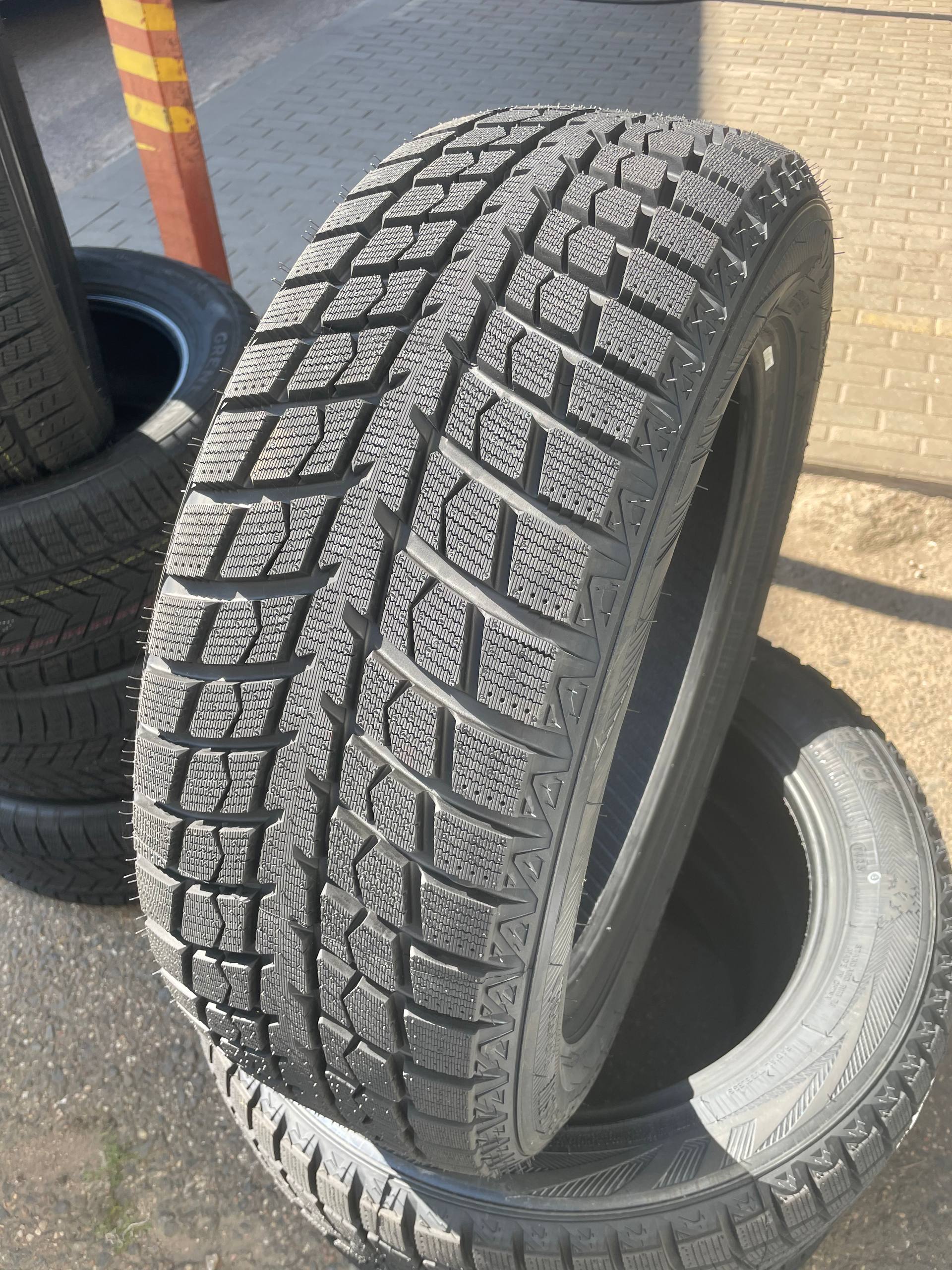 Leao Winter Defender Ice I-15 SUV 185/55 R15