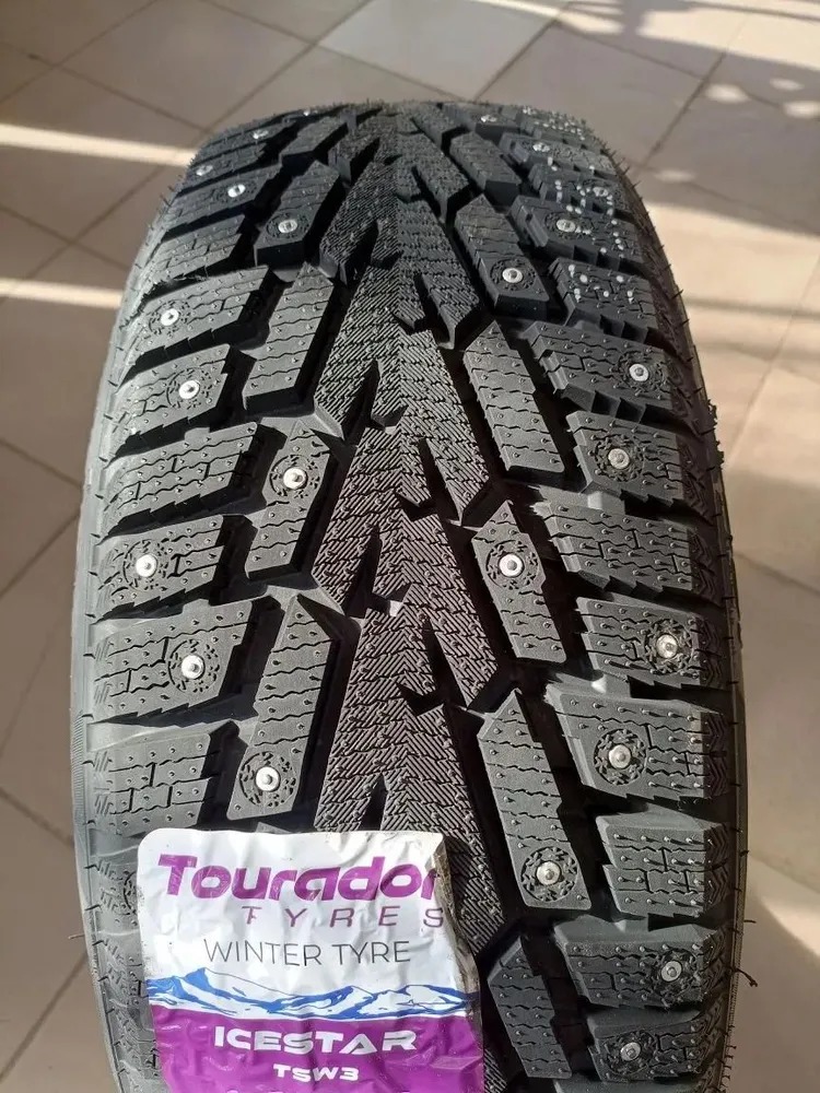 TOURADOR IceStar TSW3 215/60 R17