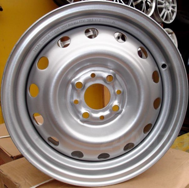 Trebl 52A45A Железный 5x13 4x100 ET45 DIA56.6 Серебристый